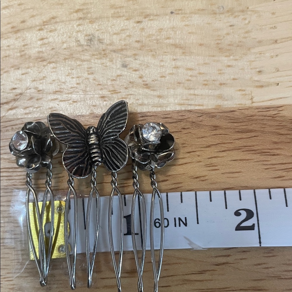 Vintage Silver tone and gunmetal Butterfly Hair Combs with Rhinestones 1.5”L - Picture 10 of 10